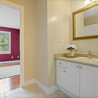 96, Bradgate, Thornlea, Markham