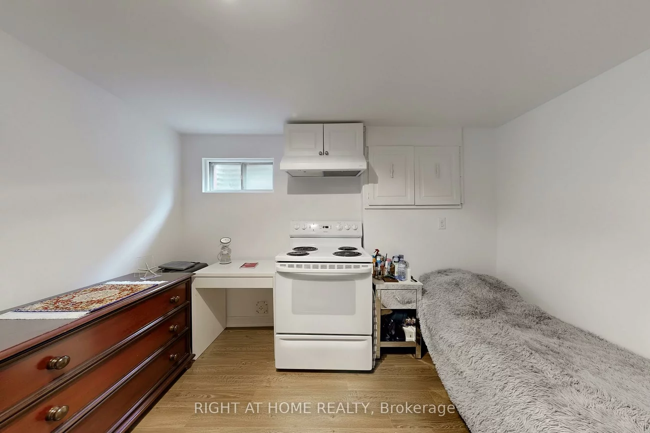 52, Breckonwood, Aileen-Willowbrook, Markham
