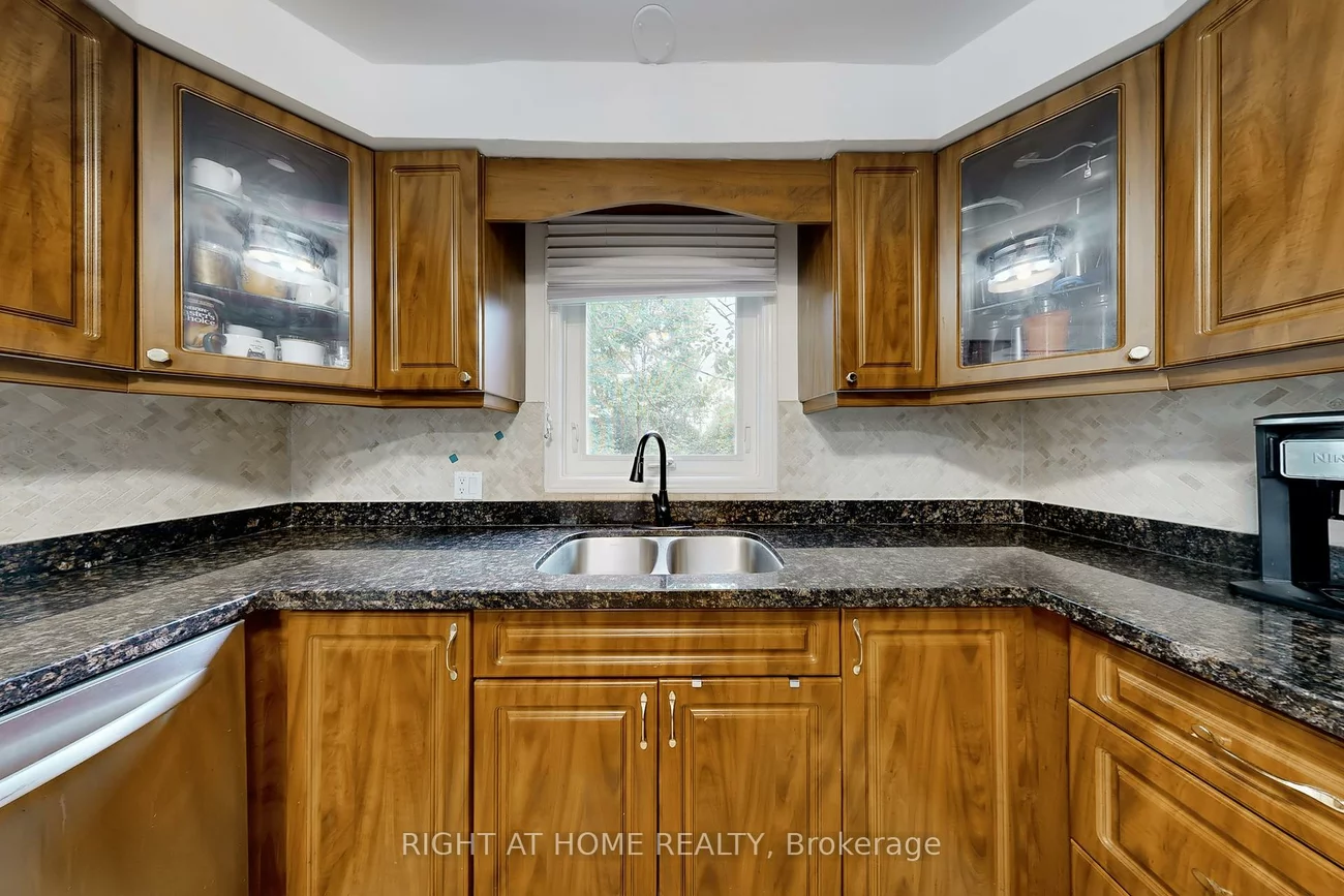 52, Breckonwood, Aileen-Willowbrook, Markham