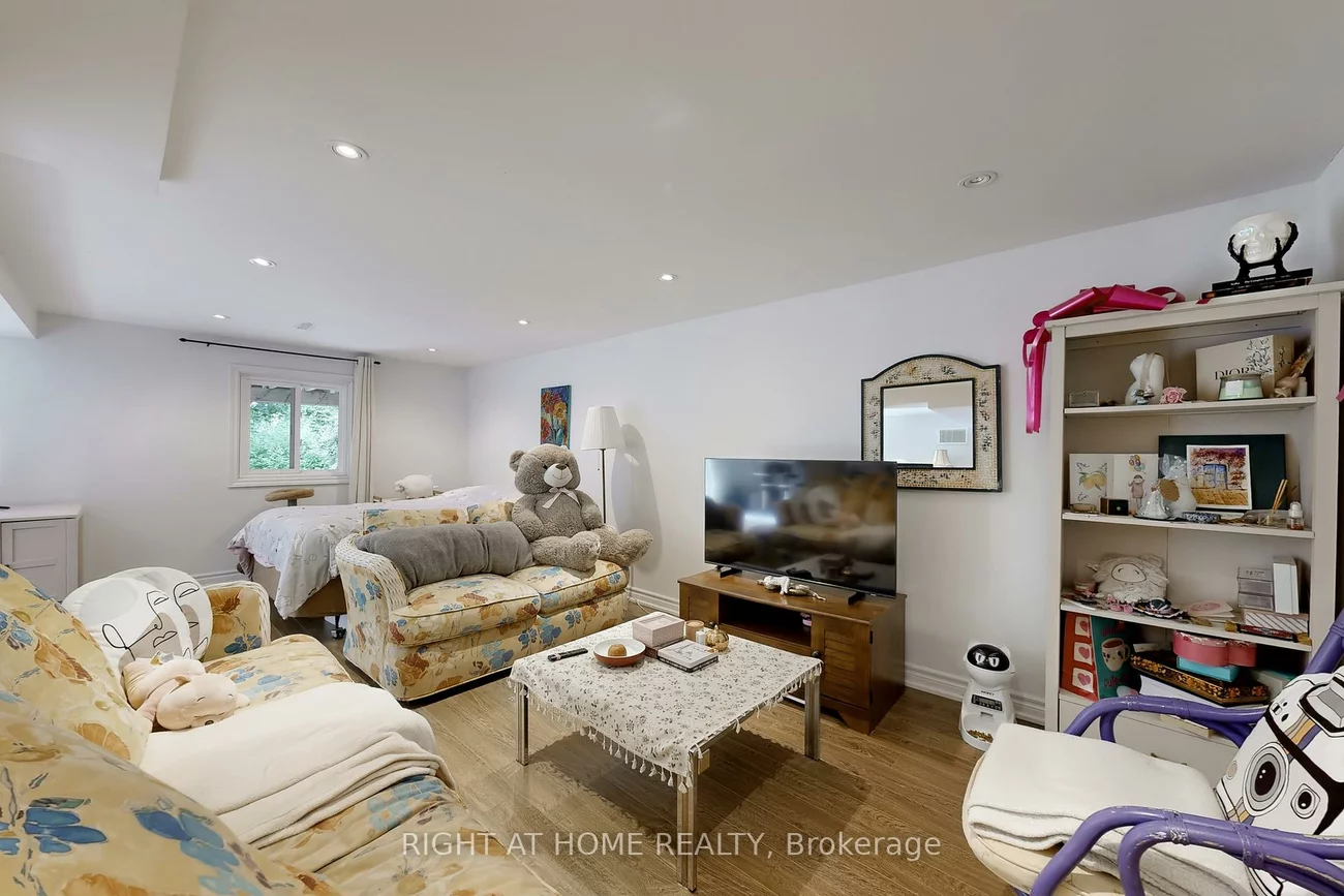 52, Breckonwood, Aileen-Willowbrook, Markham