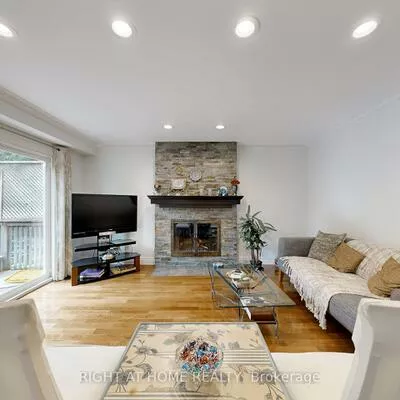 52, Breckonwood, Aileen-Willowbrook, Markham