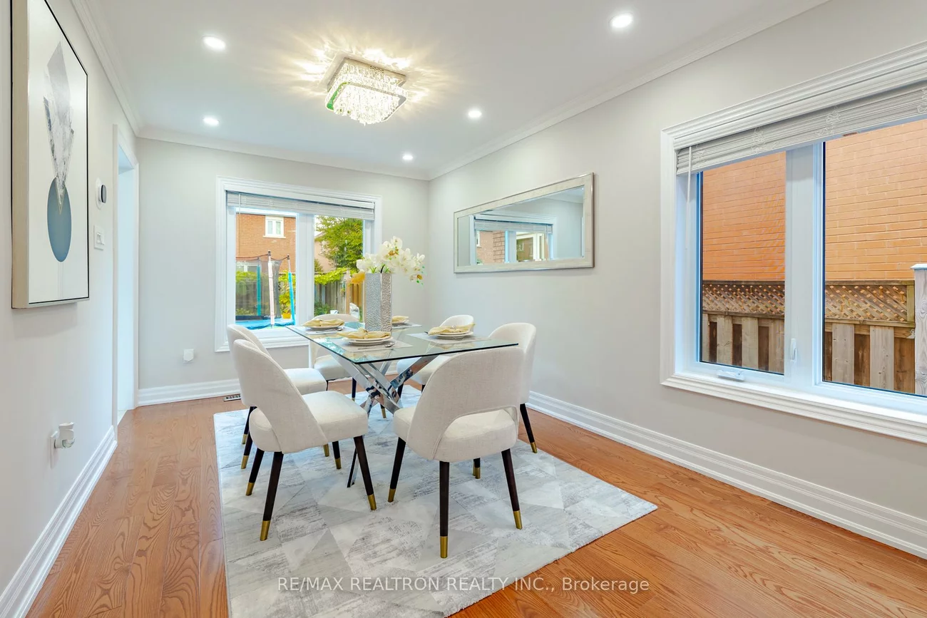 28, Marydale, Middlefield, Markham