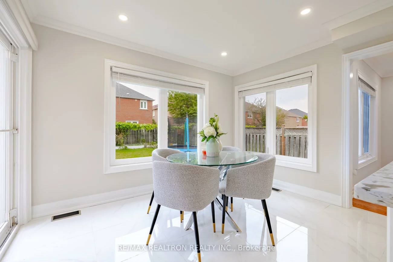 28, Marydale, Middlefield, Markham