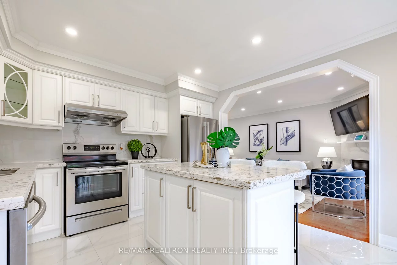 28, Marydale, Middlefield, Markham