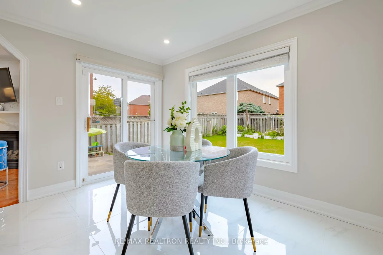 28, Marydale, Middlefield, Markham