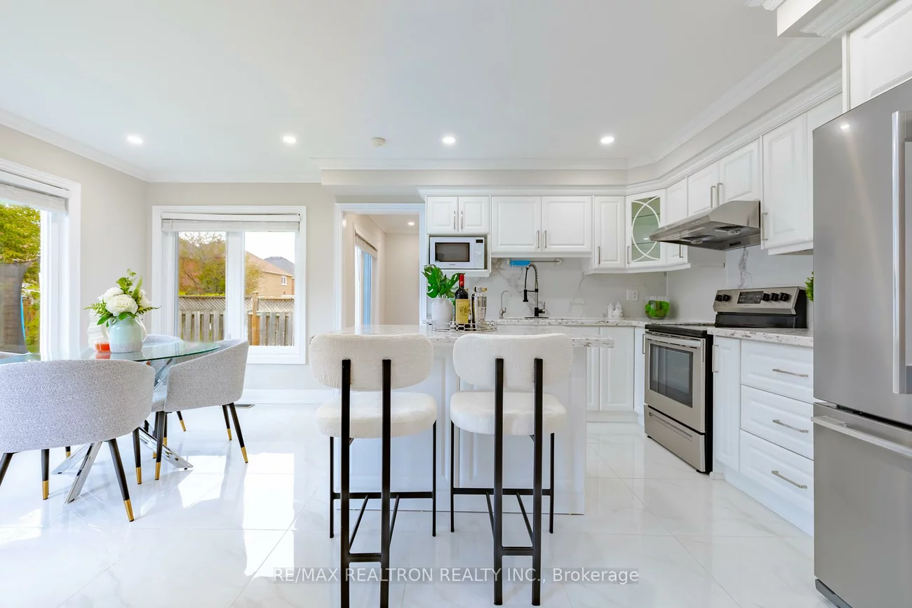 28, Marydale, Middlefield, Markham