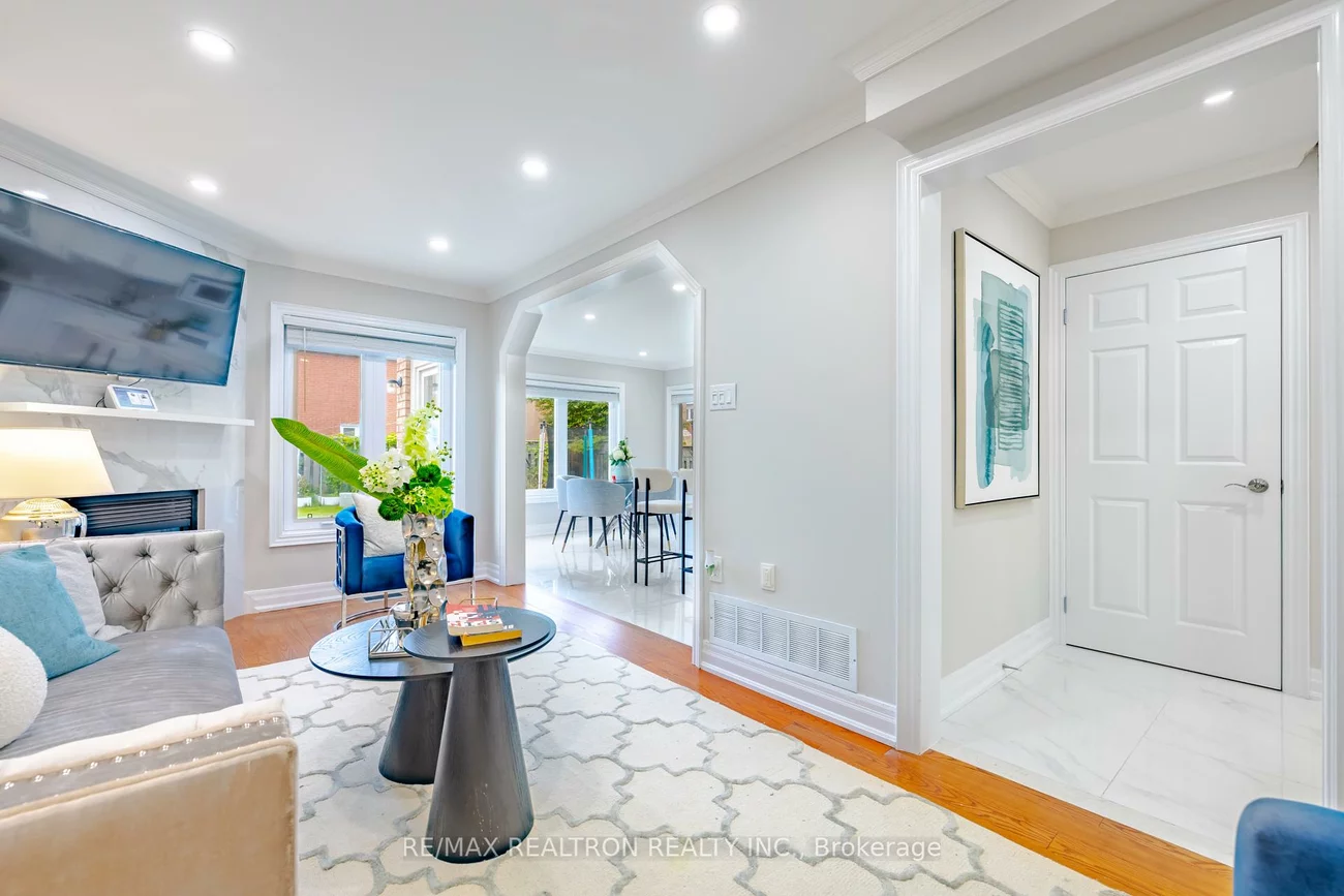 28, Marydale, Middlefield, Markham