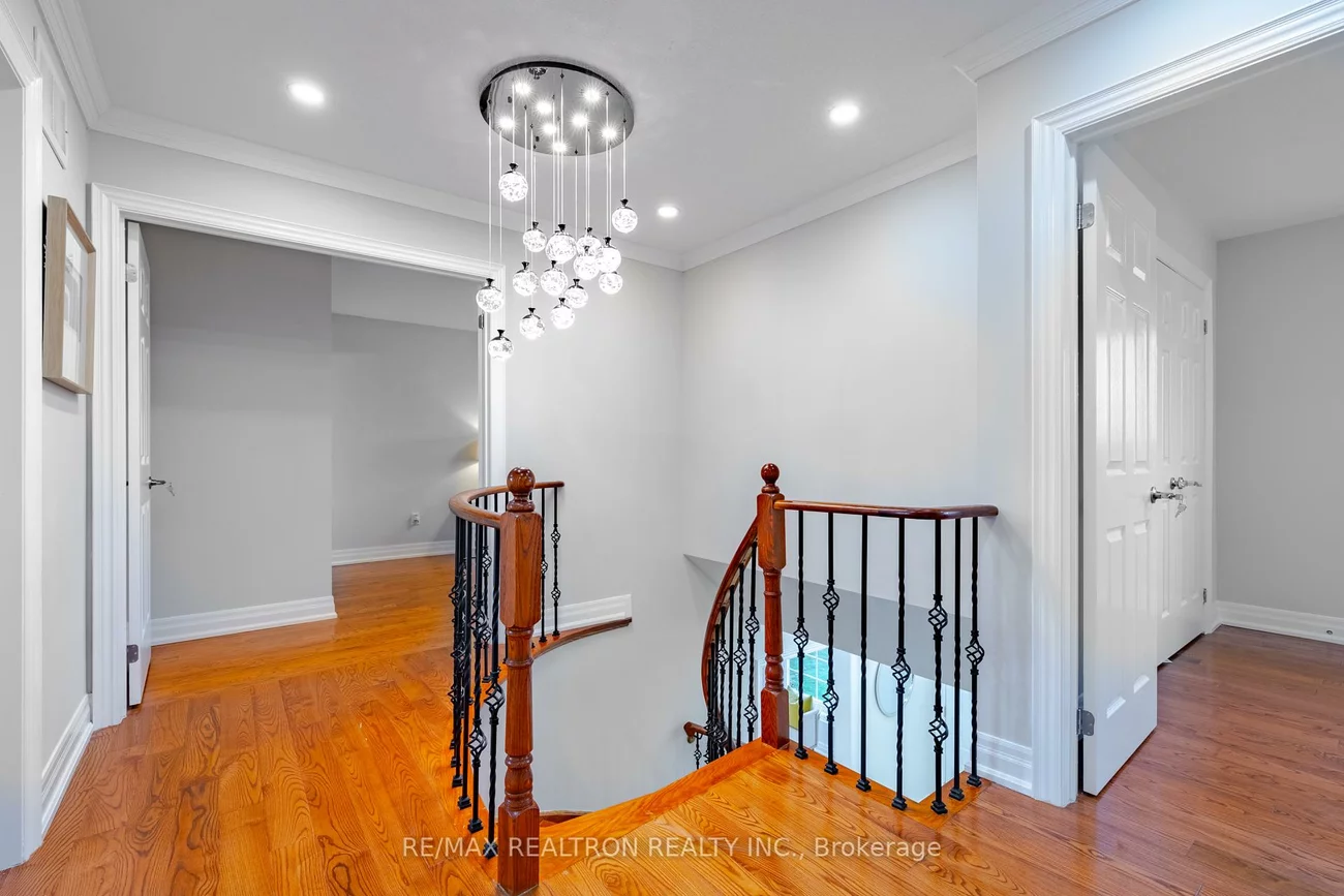 28, Marydale, Middlefield, Markham