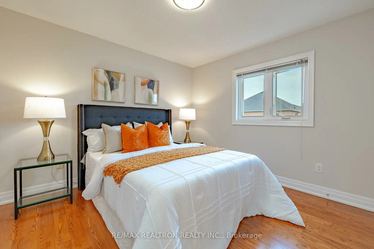 28, Marydale, Middlefield, Markham