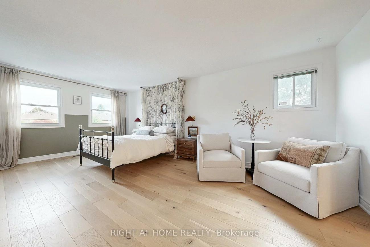 24, Cummings, Thornlea, Markham