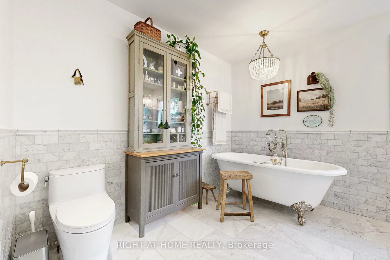 24, Cummings, Thornlea, Markham