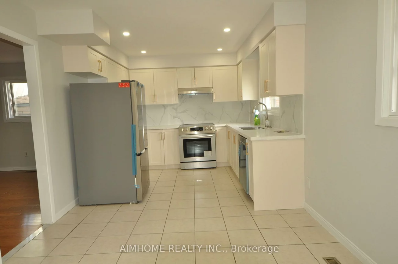 36, Flowervale, German Mills, Markham