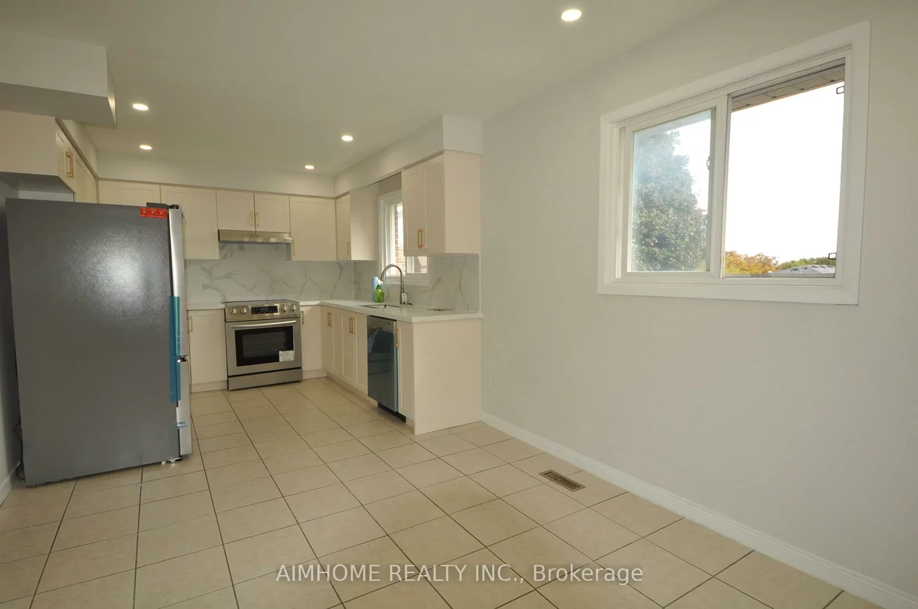 36, Flowervale, German Mills, Markham