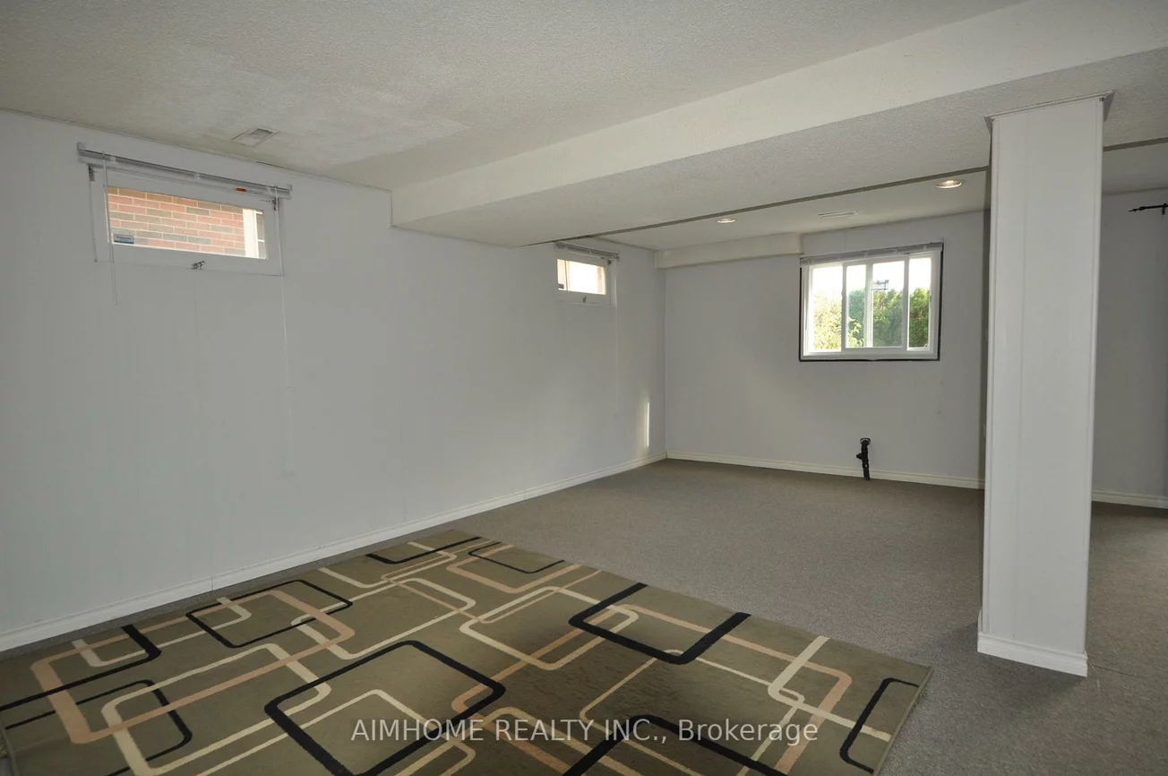 36, Flowervale, German Mills, Markham