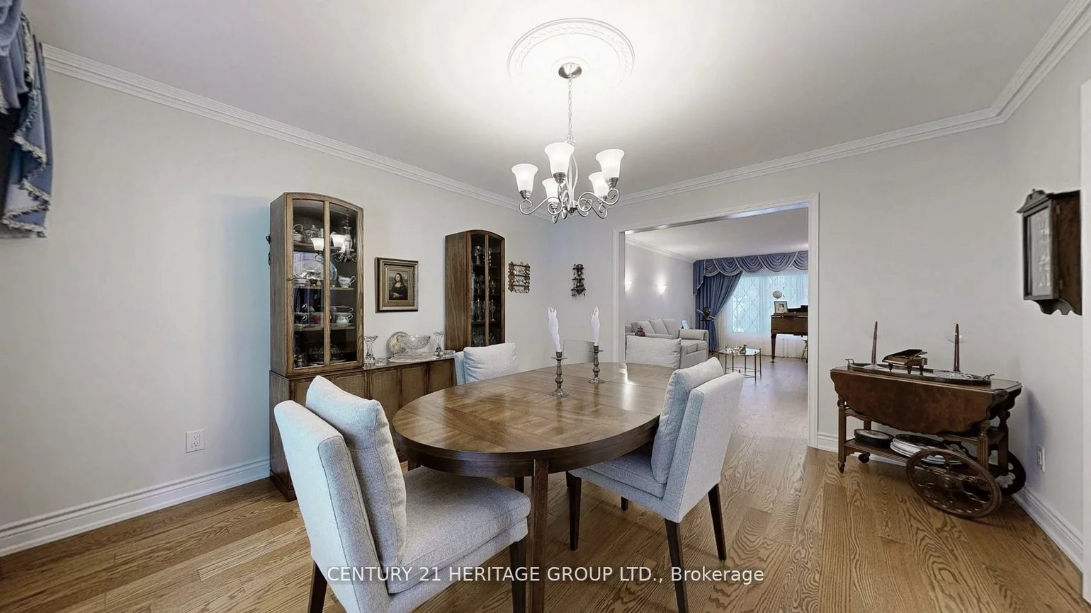 280, Henderson, Royal Orchard, Markham