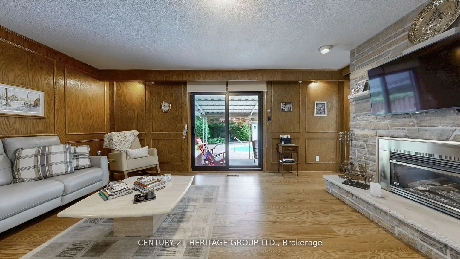 280, Henderson, Royal Orchard, Markham