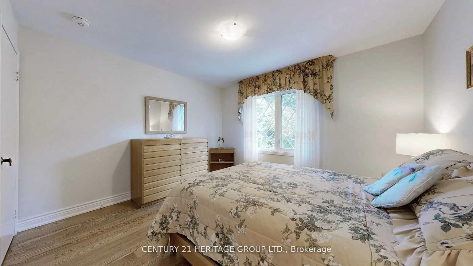 280, Henderson, Royal Orchard, Markham