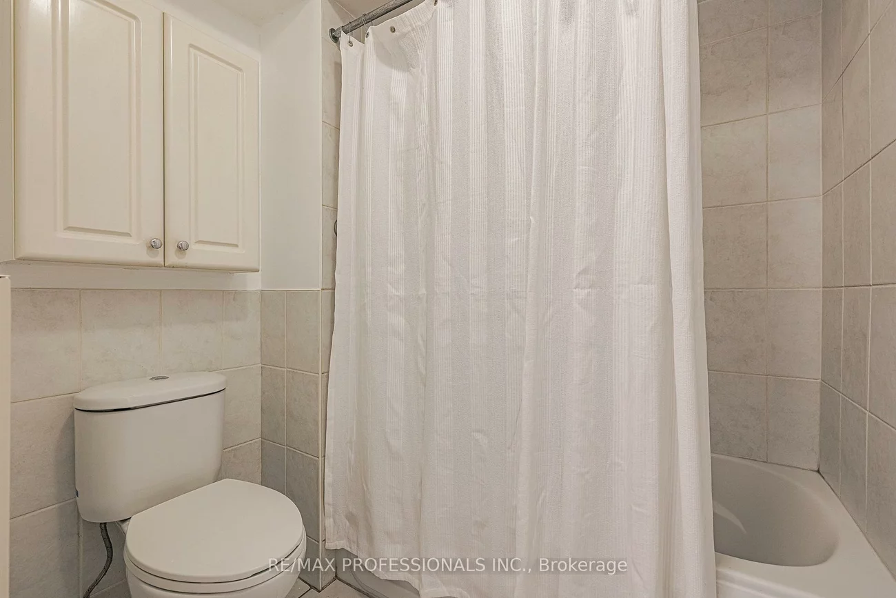 9, Donalbain, Royal Orchard, Markham