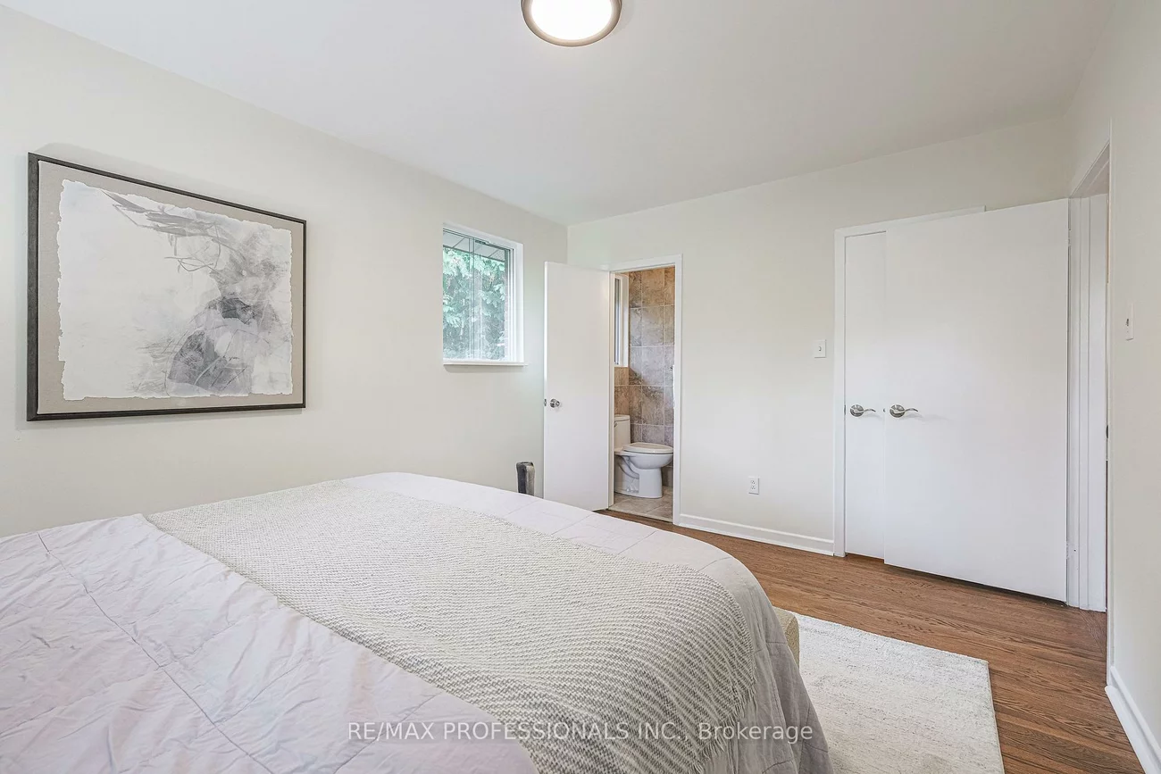 9, Donalbain, Royal Orchard, Markham