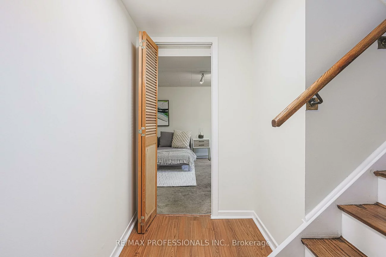 9, Donalbain, Royal Orchard, Markham