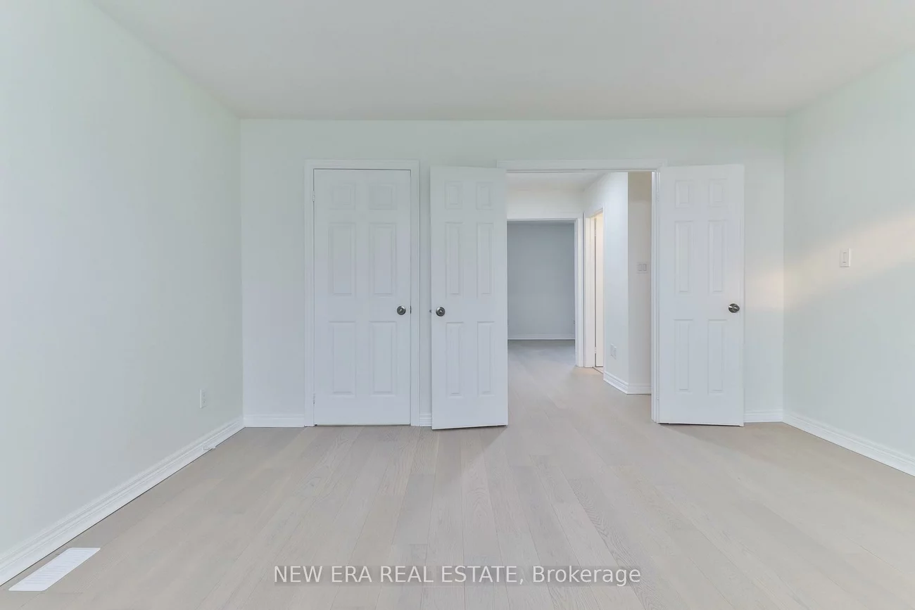 3, Sharon Lee, Berczy, Markham