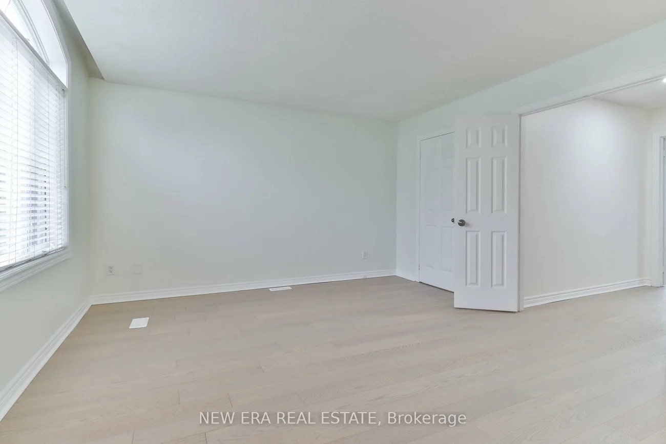 3, Sharon Lee, Berczy, Markham