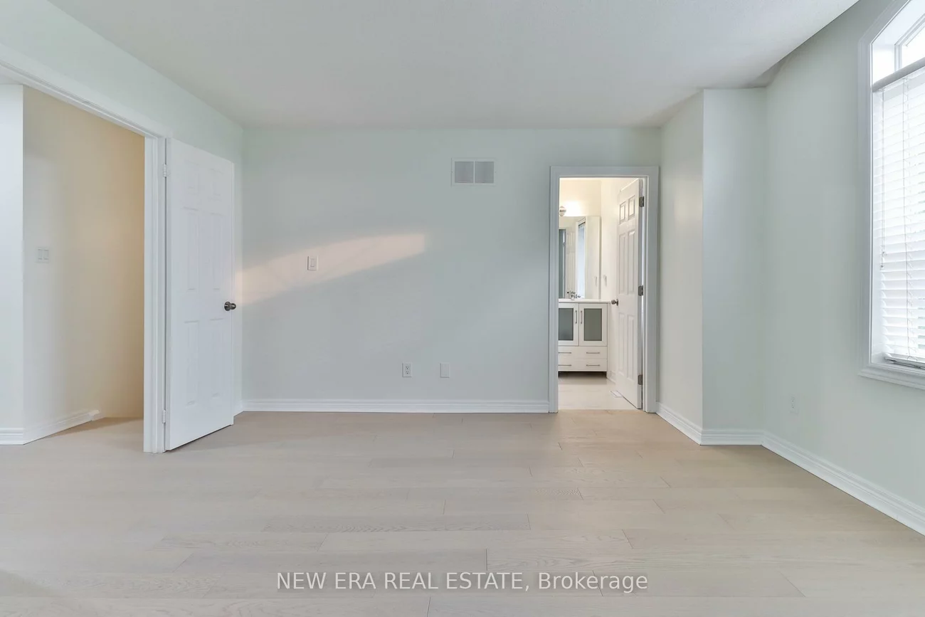 3, Sharon Lee, Berczy, Markham