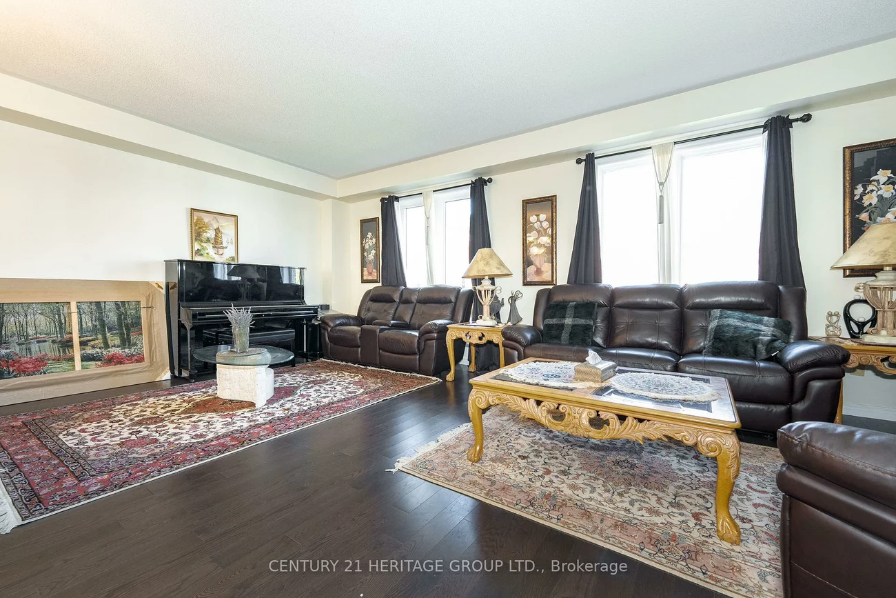 18, Orchid, Commerce Valley, Markham