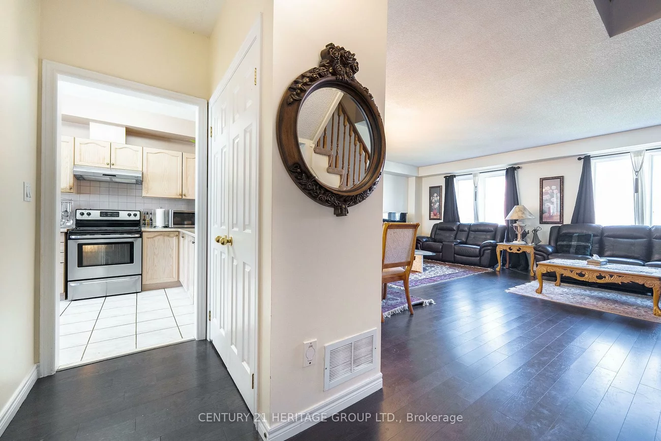 18, Orchid, Commerce Valley, Markham