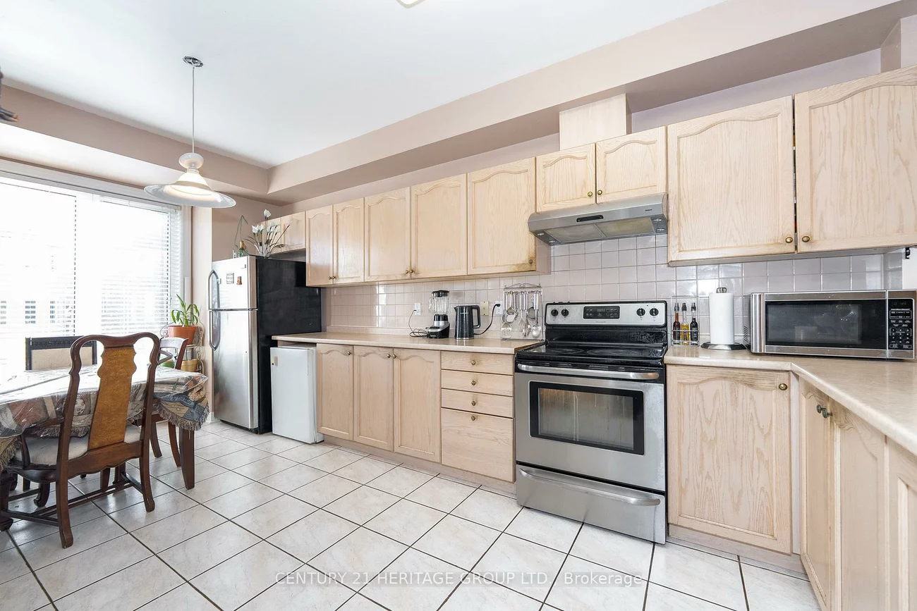 18, Orchid, Commerce Valley, Markham