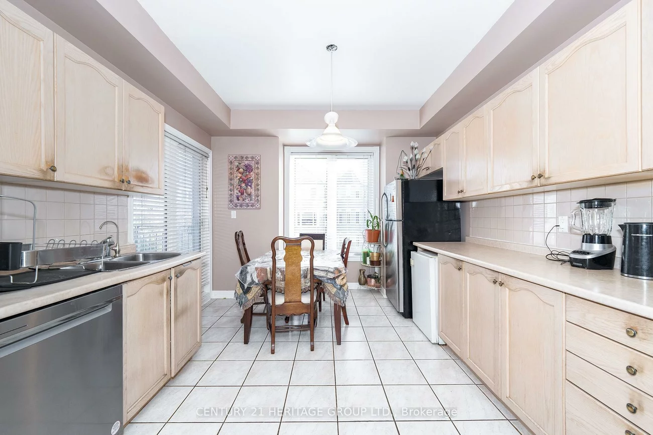 18, Orchid, Commerce Valley, Markham