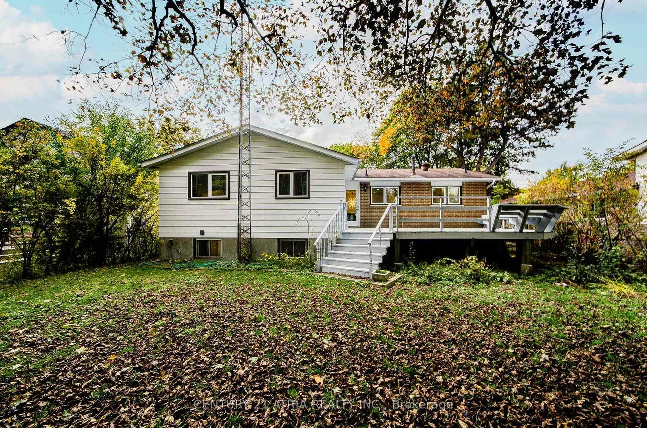 33, Sir Brandiles, Markham Village, Markham