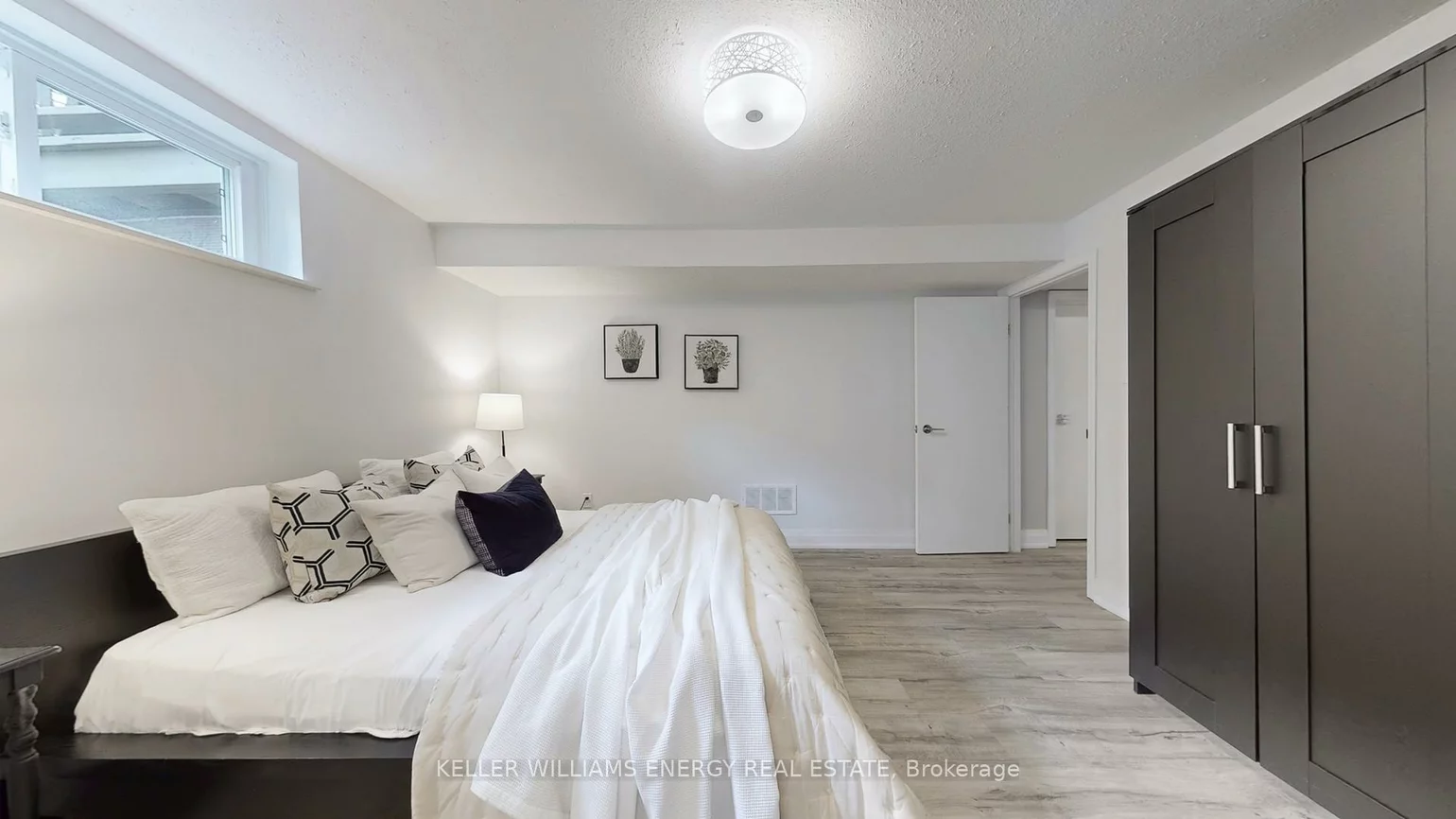 29, Fry, Markham Village, Markham