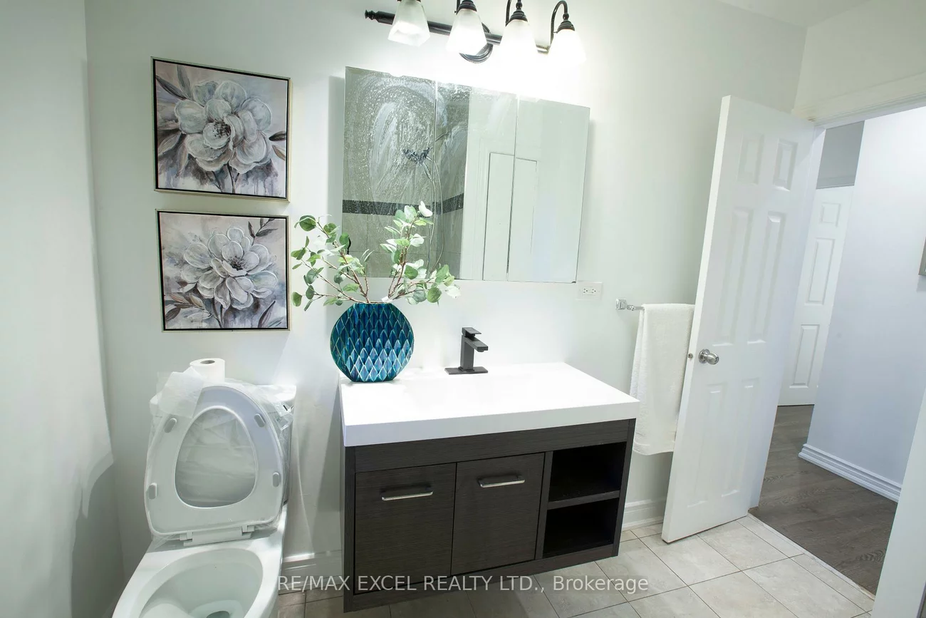 33, Alanadale, Bullock, Markham