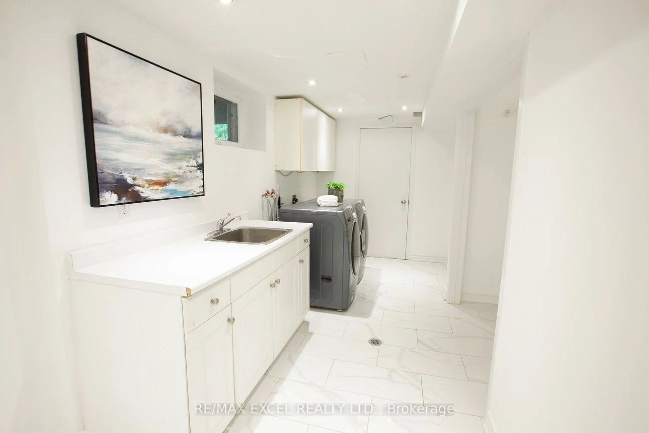 33, Alanadale, Bullock, Markham