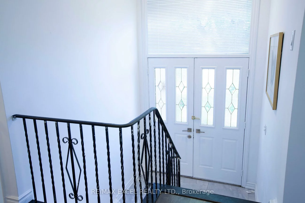 33, Alanadale, Bullock, Markham