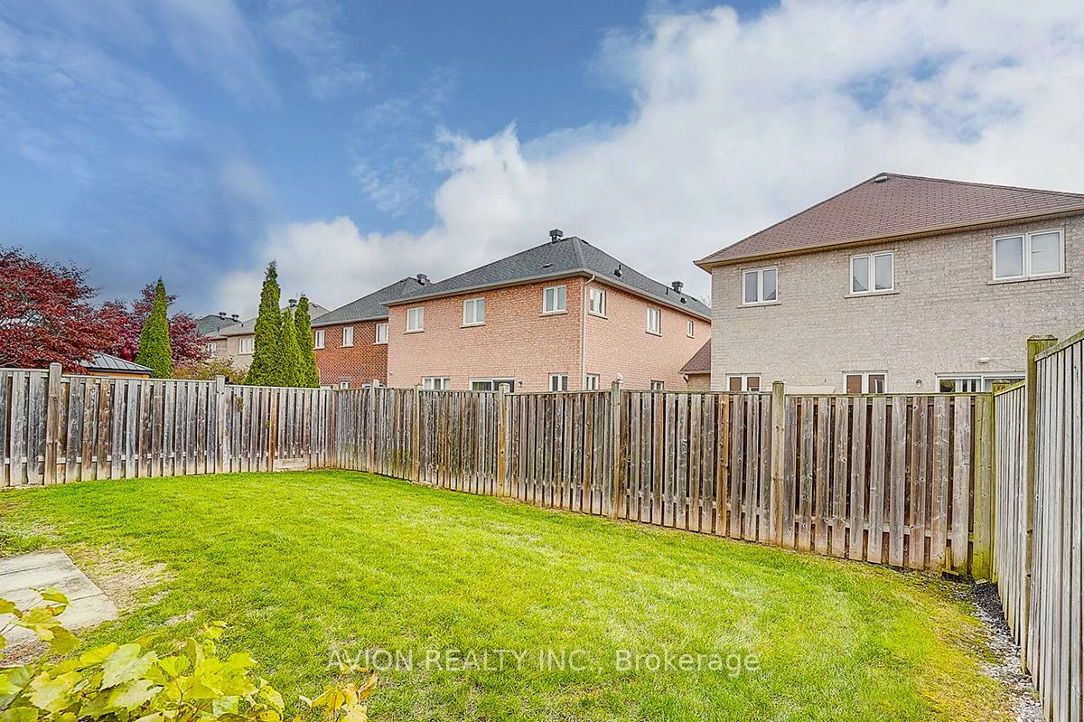 9, Outerbrook, Greensborough, Markham