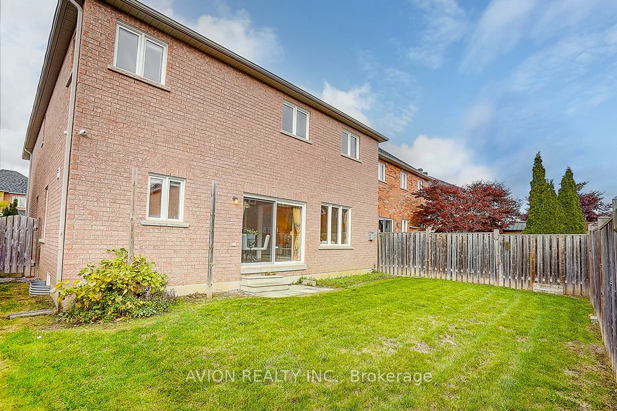 9, Outerbrook, Greensborough, Markham