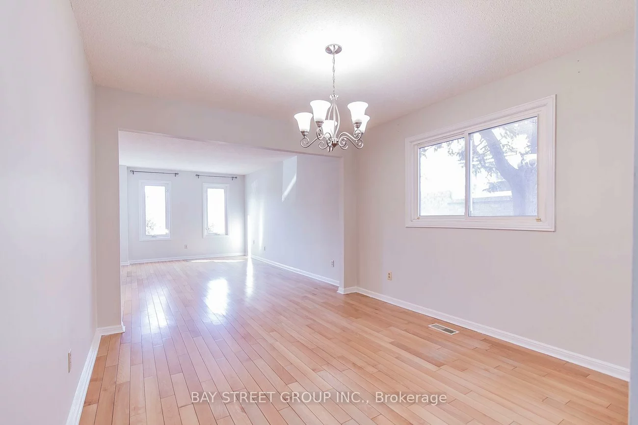 300, Fincham, Markham Village, Markham