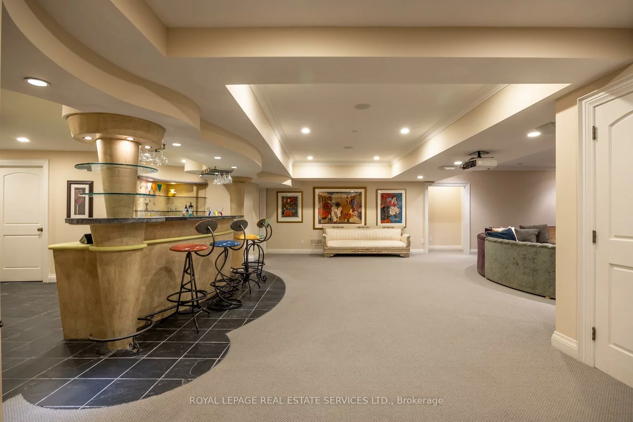 9, Seinecliffe, Bayview Glen, Markham