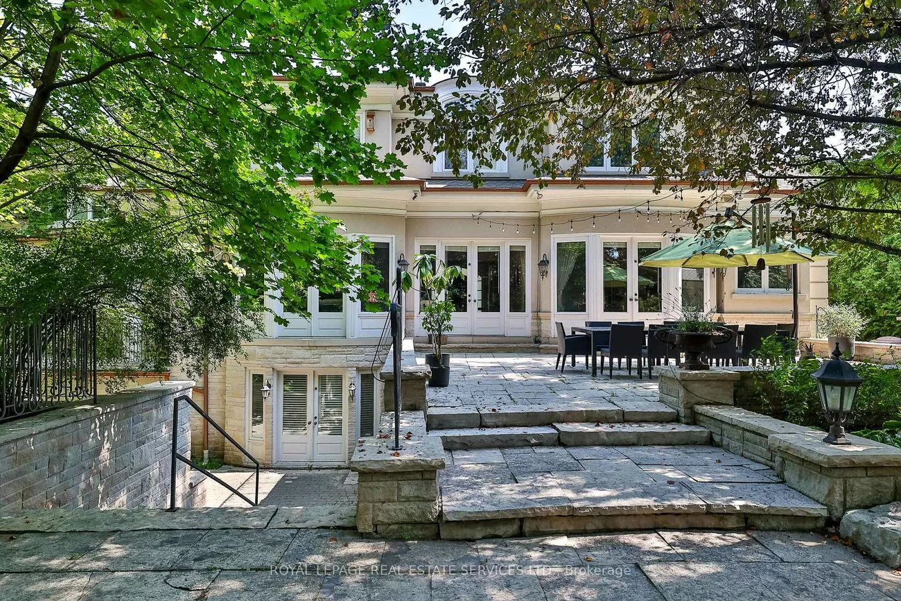 9, Seinecliffe, Bayview Glen, Markham