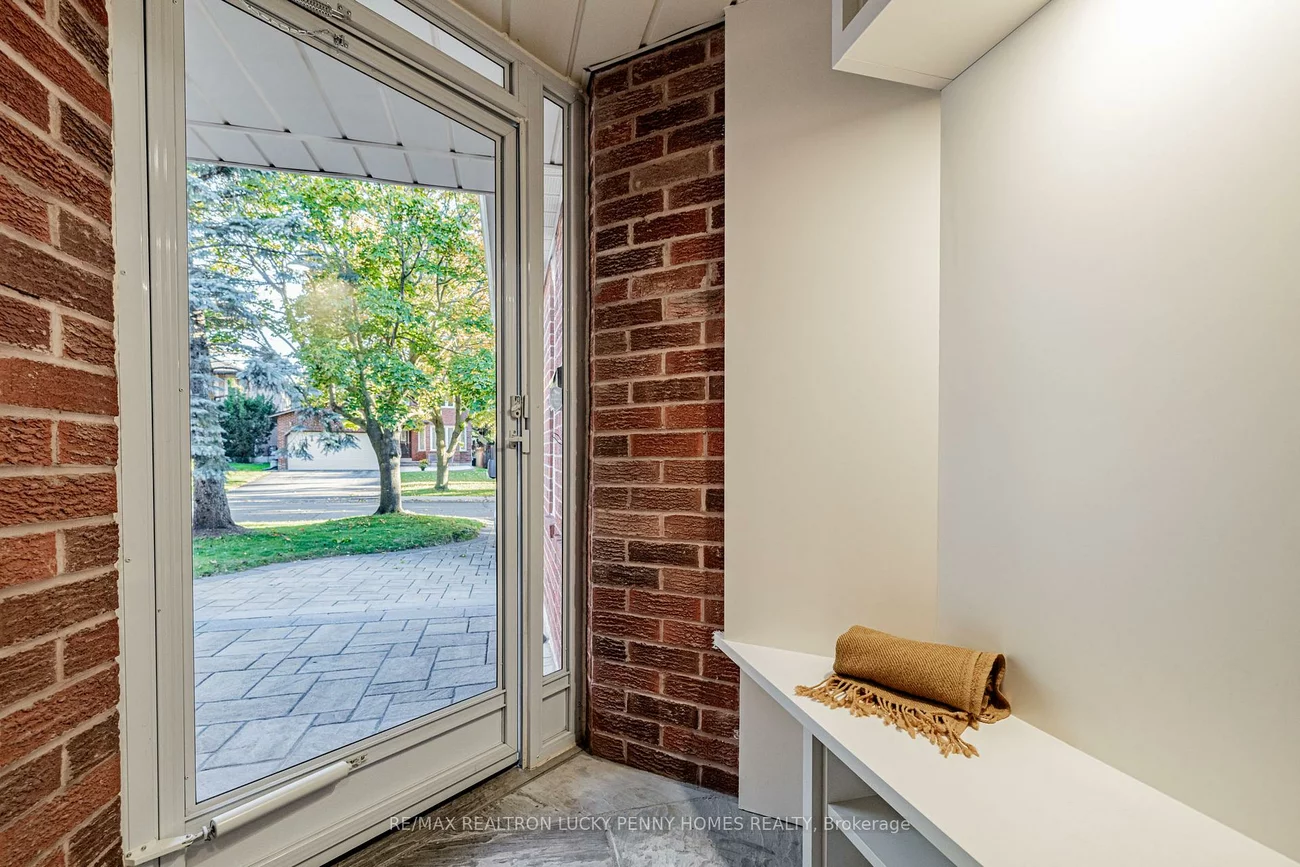 8, Hallam, Markham Village, Markham