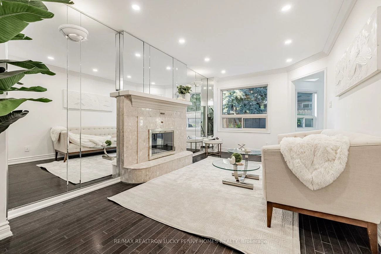 8, Hallam, Markham Village, Markham