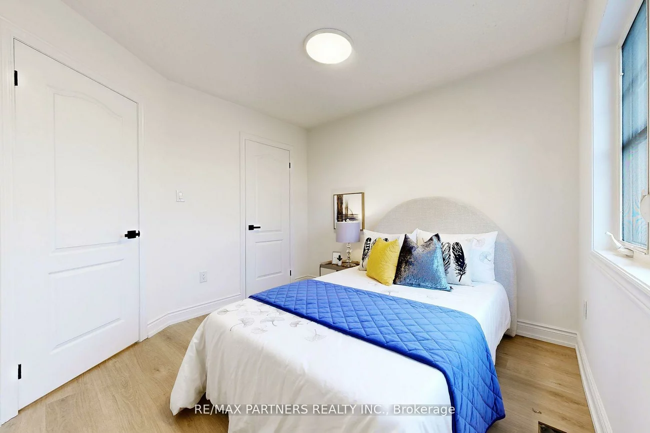 29, Robert Osprey, Cathedraltown, Markham