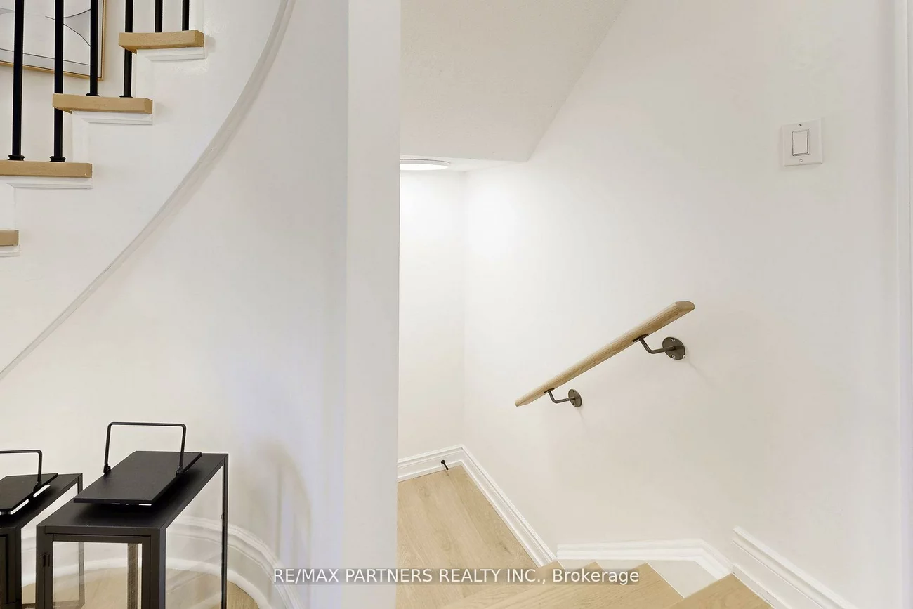 29, Robert Osprey, Cathedraltown, Markham