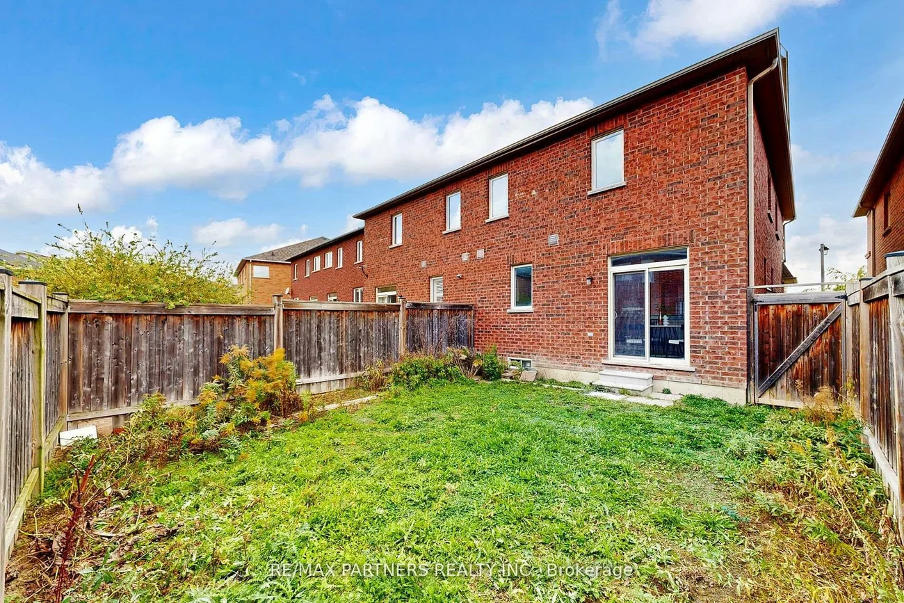 29, Robert Osprey, Cathedraltown, Markham