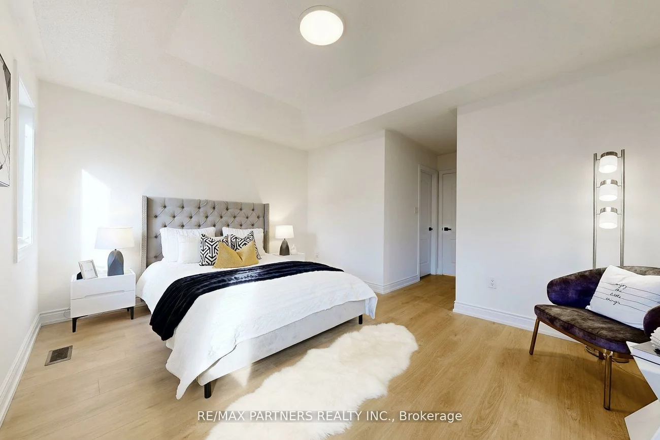 29, Robert Osprey, Cathedraltown, Markham