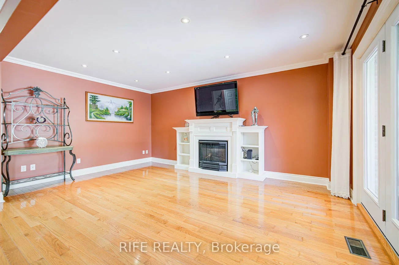 38, Longwater, Unionville, Markham