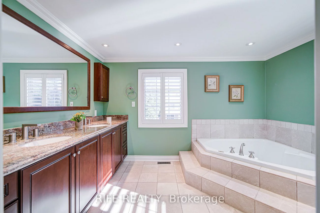 38, Longwater, Unionville, Markham