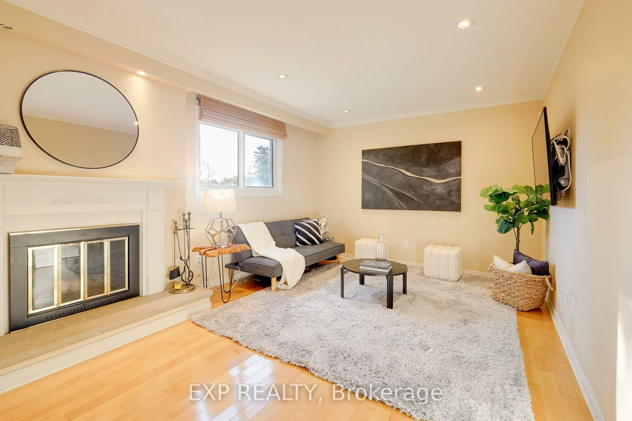 8, Renata, Unionville, Markham